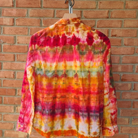 Tie Dye GAP Fitted boyfriend button front - Picture 11 of 14